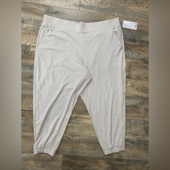 Athleta Brooklyn Textured Jogger - Picture 4 of 9